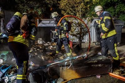Stuttgart: erneuter Brand von Muelltonnen